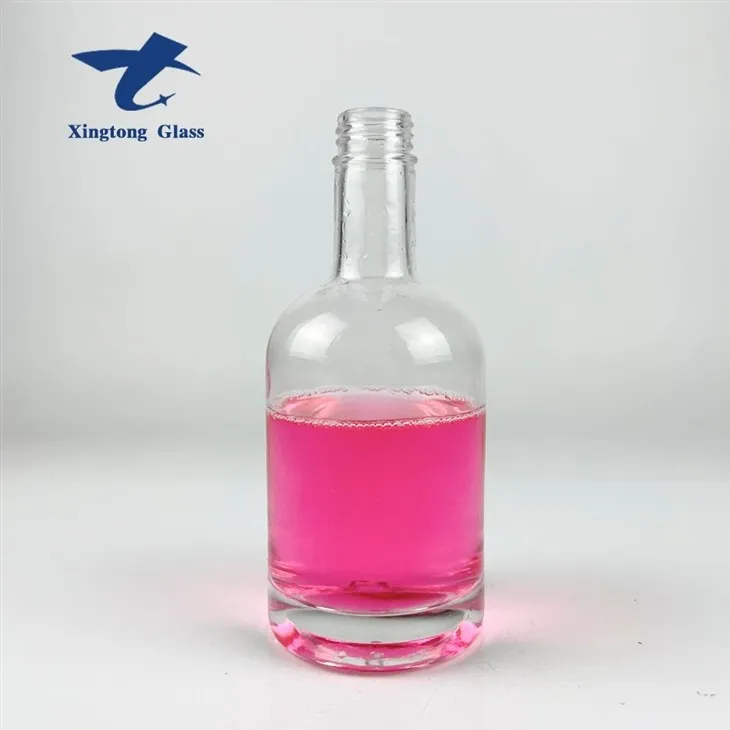 Buidéil Gloine Scriú Vodca 375ml 500ml