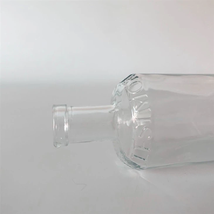 325ml Specially Designed Base Of High Quality Glass Bottles With Engraved English Letters