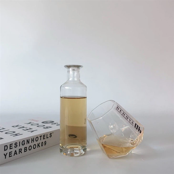 Small Capacity Cylindrical Fluted Bottom Glass Wine Bottle 200 Ml